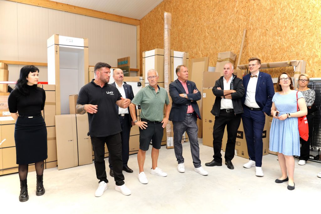 Jurybesuch bei der LMT Ludwigsfelder Möbeltischlerei
