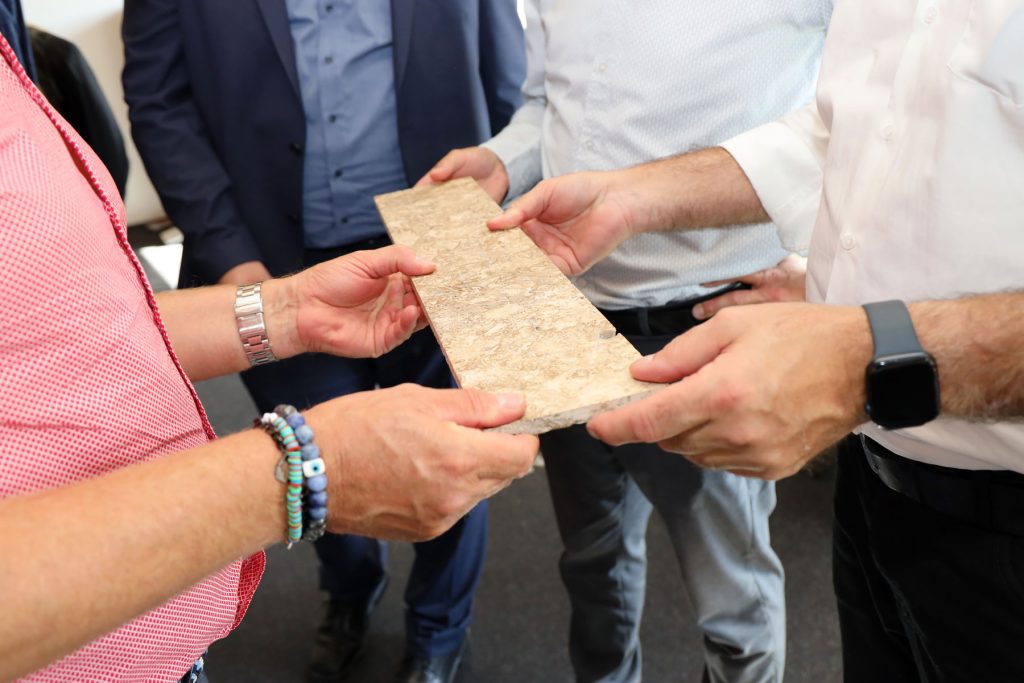 Jurybesuch bei der Royal Orient Cosmetic GmbH
