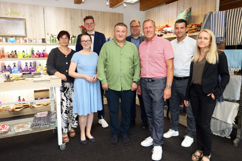 Jurybesuch bei der Royal Orient Cosmetic GmbH