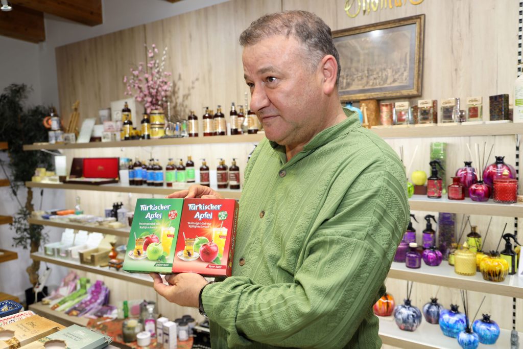 Jurybesuch bei der Royal Orient Cosmetic GmbH
