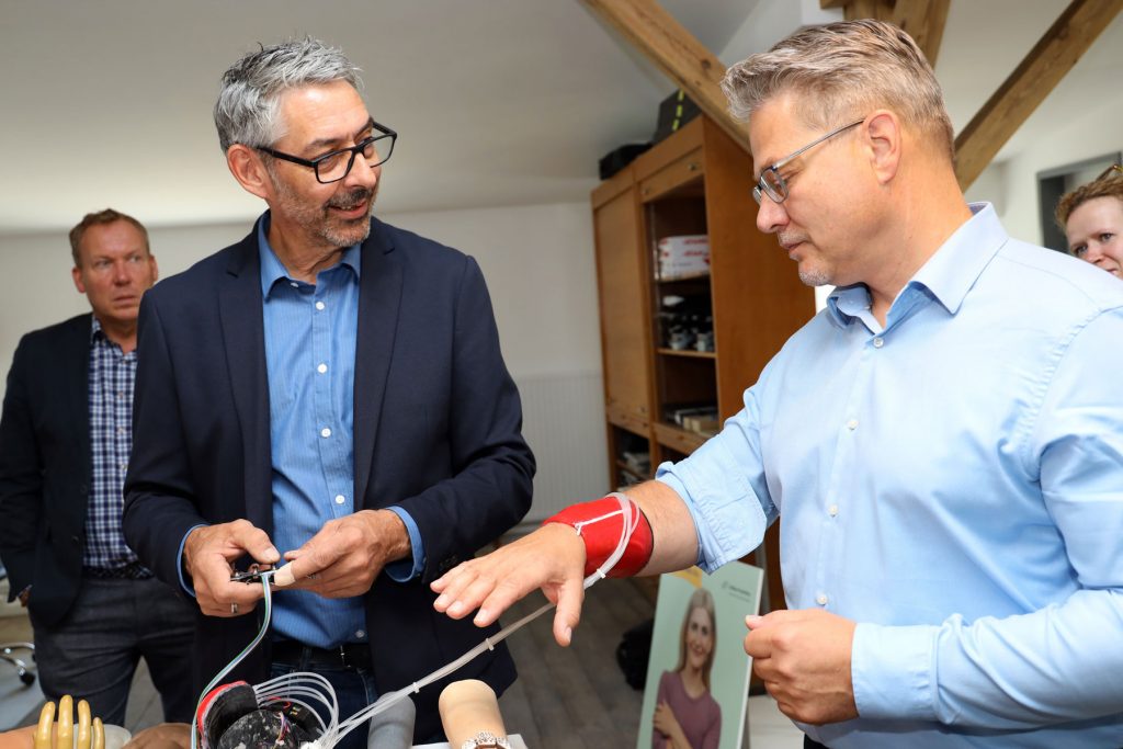 Jurybesuch bei der Lifelike Prosthetics GmbH