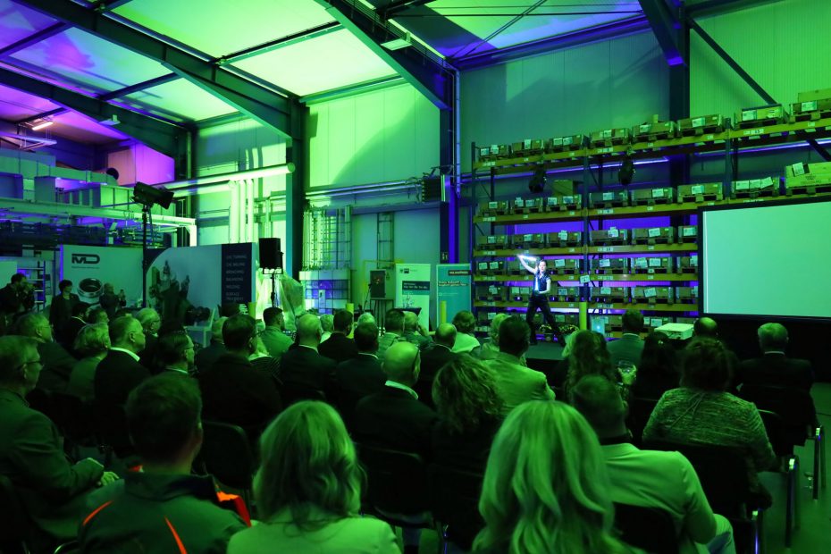 Show vor der Preisverleihung mit Loooop Berlin