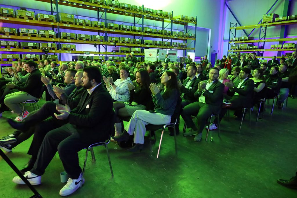 Show vor der Preisverleihung mit Loooop Berlin