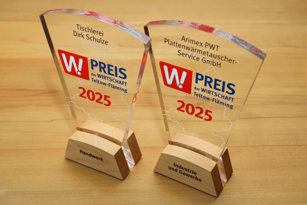 Pokale zum Preis der Wirtschaft Teltow-Fläming 2025