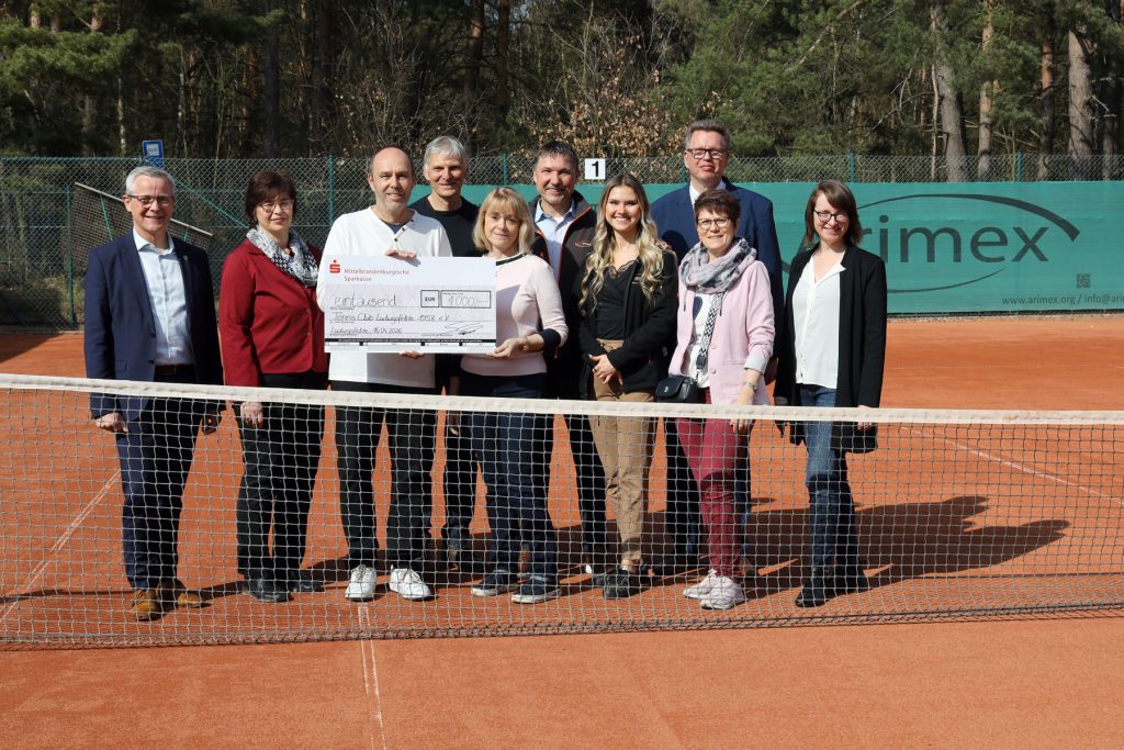 Spendenübergabe von Arimex an den TC Ludwigsfelde