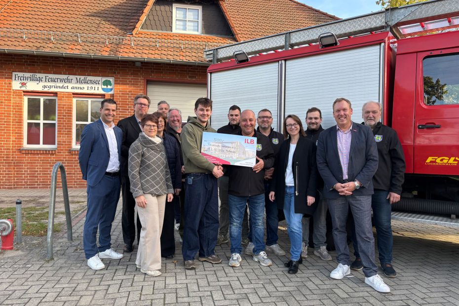 Spendenübergabe von TJK-Solutions an den Förderverein der Feuerwehr Mellensee e. V.
