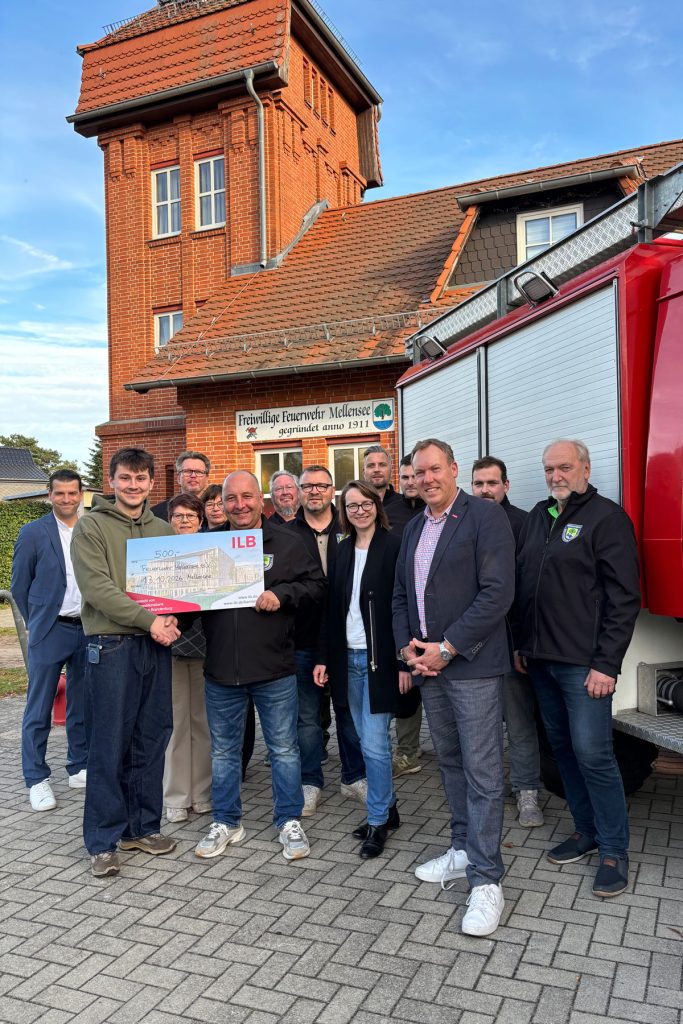 Spendenübergabe von TJK-Solutions an den Förderverein der Feuerwehr Mellensee e. V.