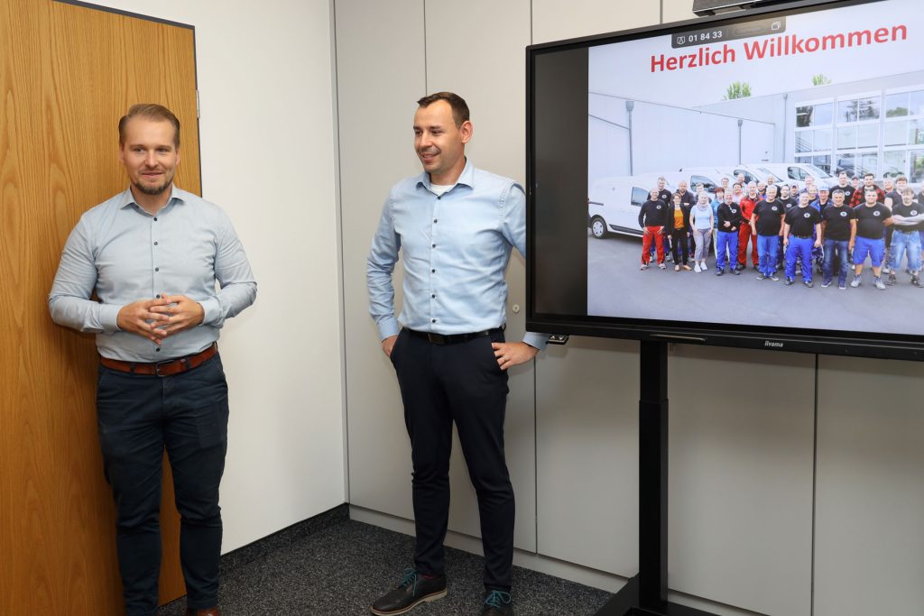 Begrüßung durch Manuel Lüth (links) und Philipp Lange